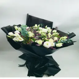 باقة بيضاء